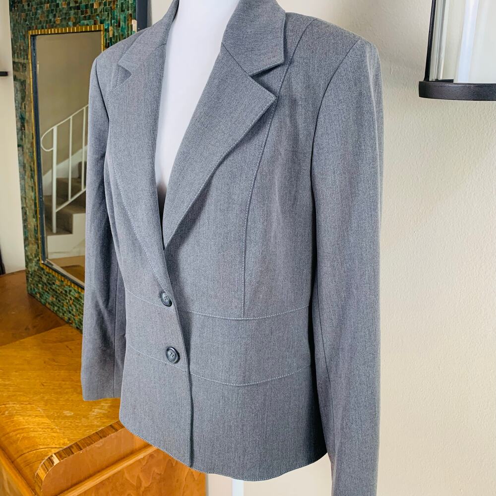Kasper Gray Button Front Jacket Blazer Womens Size 8 Lined Career Woirk